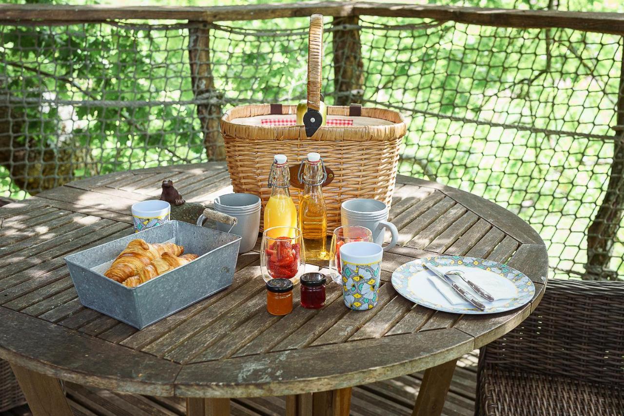 Cabane Perchee Dans Les Arbres Saint-Hilaire-en-Morvan Экстерьер фото