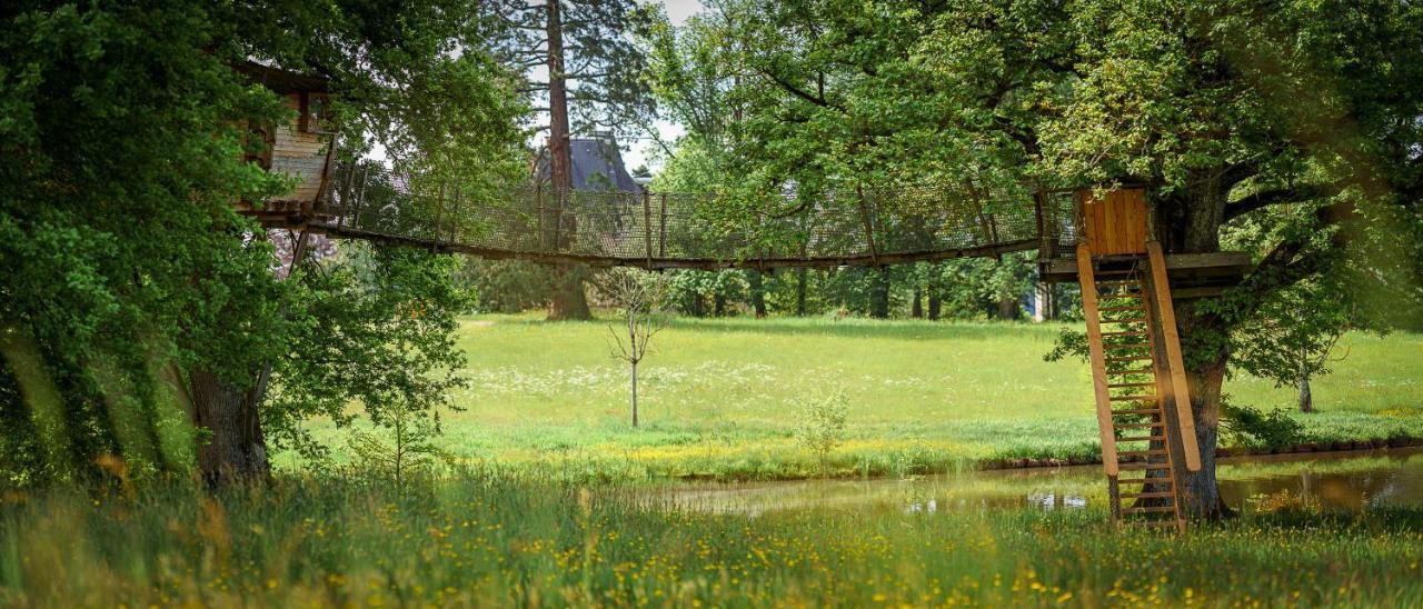 Cabane Perchee Dans Les Arbres Saint-Hilaire-en-Morvan Экстерьер фото